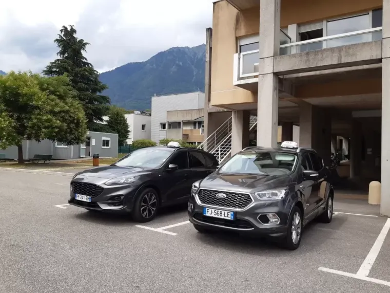 Transfert vers aéroport depuis Albertville, Albertville, ARLY Ambulances et Taxis SN